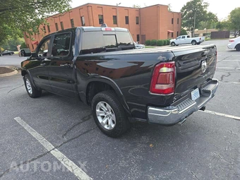 2020 Ram 1500 Laramie Crew Cab Short Bed - miniatura 2