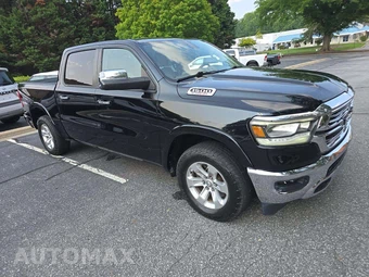 2020 Ram 1500 Laramie Crew Cab Short Bed - miniatura 4