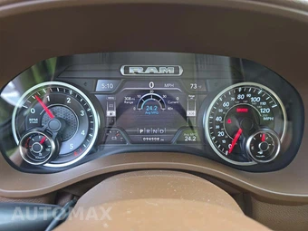 2020 Ram 1500 Laramie Crew Cab Short Bed - miniatura 9