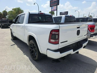 2020 Ram 1500 Laramie Crew Cab Short Bed - miniatura 2