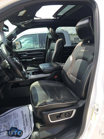 2020 Ram 1500 Laramie Crew Cab Short Bed - miniatura 6