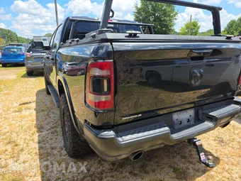 2020 Ram 1500 Laramie Crew Cab Short Bed - miniatura 2