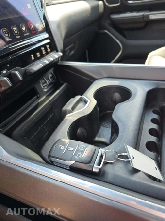 2020 Ram 1500 Laramie Crew Cab Short Bed - miniatura 8
