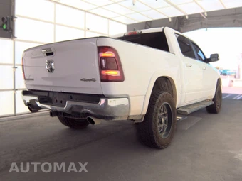 2020 Ram 1500 Laramie Crew Cab Short Bed - miniatura 4