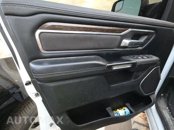 2020 Ram 1500 Laramie Crew Cab Short Bed - miniatura 9