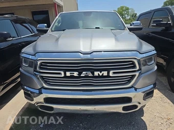 2020 Ram 1500 Laramie Crew Cab Short Bed - miniatura 2