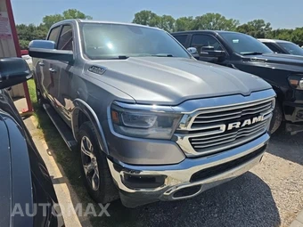 2020 Ram 1500 Laramie Crew Cab Short Bed - miniatura 3