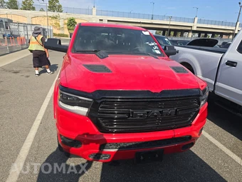 2020 Ram 1500 Laramie Crew Cab Short Bed - miniatura 2