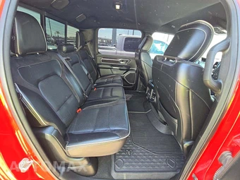 2020 Ram 1500 Laramie Crew Cab Short Bed - miniatura 16