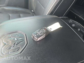 2020 Ram 1500 Laramie Crew Cab Short Bed - miniatura 8