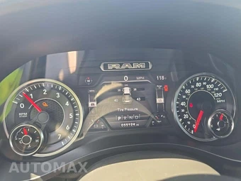 2020 Ram 1500 Laramie Crew Cab Short Bed - miniatura 9