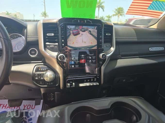 2020 Ram 1500 Laramie Crew Cab Short Bed - miniatura 10