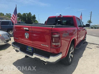 2020 Ram 1500 Laramie Crew Cab Short Bed - miniatura 3