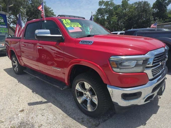 2020 Ram 1500 Laramie Crew Cab Short Bed - miniatura 4