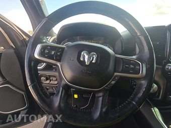 2020 Ram 1500 Laramie Crew Cab Short Bed - miniatura 10