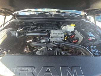 2020 Ram 1500 Laramie Crew Cab Short Bed - miniatura 15