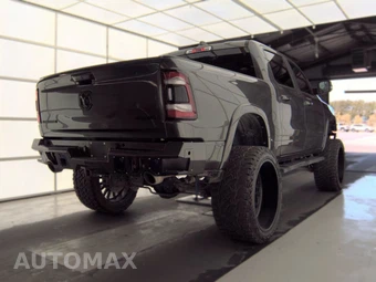 2020 Ram 1500 Laramie Crew Cab Short Bed - miniatura 4