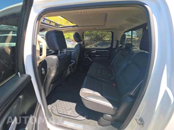 2020 Ram 1500 Laramie Crew Cab Short Bed - miniatura 10