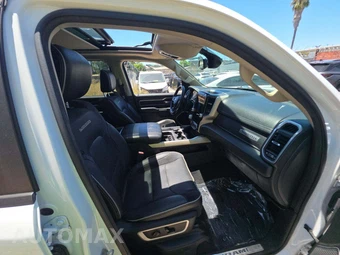 2020 Ram 1500 Laramie Crew Cab Short Bed - miniatura 15