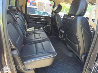 2020 Ram 1500 Laramie Crew Cab Short Bed - miniatura 16