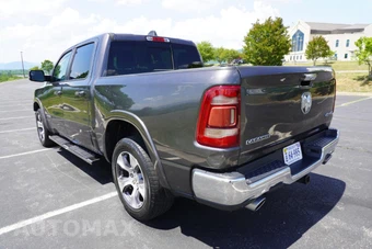 2020 Ram 1500 Laramie Crew Cab Short Bed - miniatura 14