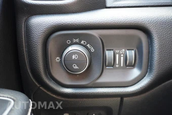2020 Ram 1500 Laramie Crew Cab Short Bed - miniatura 35