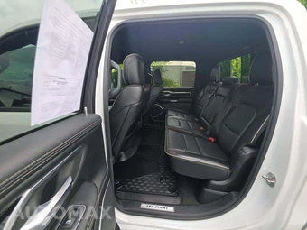 2020 Ram 1500 Laramie Crew Cab Short Bed - miniatura 13