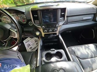 2020 Ram 1500 Laramie Extended Cab Medium Bed - miniatura 10