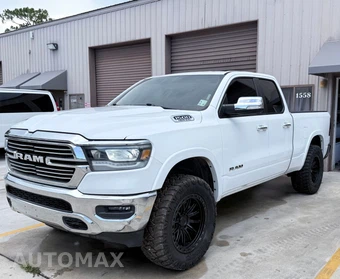 2020 Ram 1500 Laramie Extended Cab Medium Bed - samochód z USA z aukcji Manheim, oferta Kup Teraz w AUTOMAX