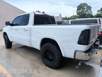 2020 Ram 1500 Laramie Extended Cab Medium Bed - miniatura 12
