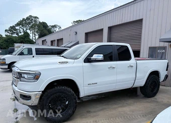 2020 Ram 1500 Laramie Extended Cab Medium Bed - miniatura 14