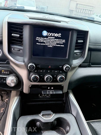 2020 Ram 1500 Laramie Extended Cab Medium Bed - miniatura 4