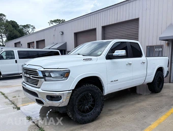 2020 Ram 1500 Laramie Extended Cab Medium Bed - miniatura 9