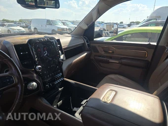 2020 Ram 1500 Laramie Longhorn Crew Cab Medium Bed - miniatura 11