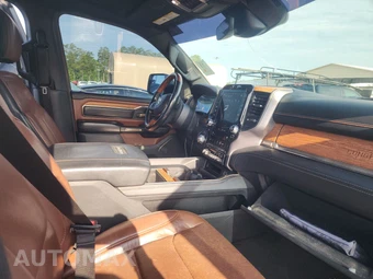 2020 Ram 1500 Laramie Longhorn Crew Cab Short Bed - miniatura 8