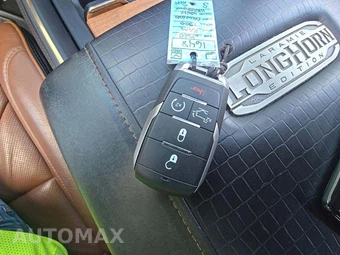 2020 Ram 1500 Longhorn Crew Cab Short Bed - miniatura 5