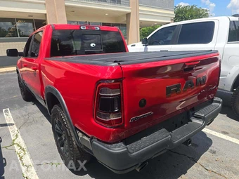 2020 Ram 1500 Rebel Crew Cab Short Bed - miniatura 2