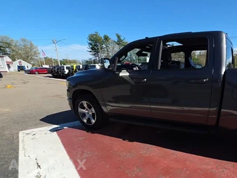 2020 Ram 1500 Sport Crew Cab Short Bed - miniatura 3