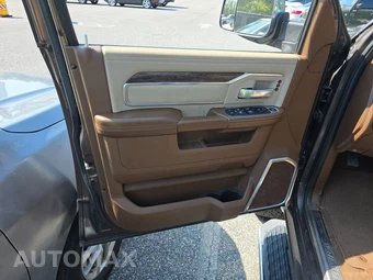 2020 Ram 2500 Laramie Crew Cab Medium Bed - miniatura 9
