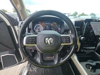 2020 Ram 2500 Laramie Crew Cab Medium Bed - miniatura 10