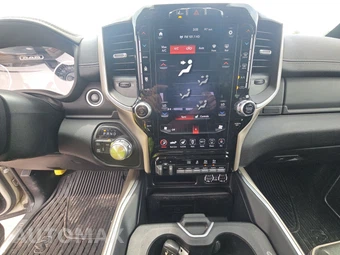 2020 Ram 2500 Laramie Crew Cab Medium Bed - miniatura 11