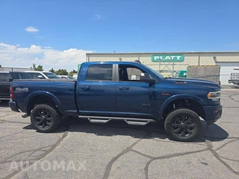 2020 Ram 2500 Laramie Crew Cab Medium Bed - miniatura 4