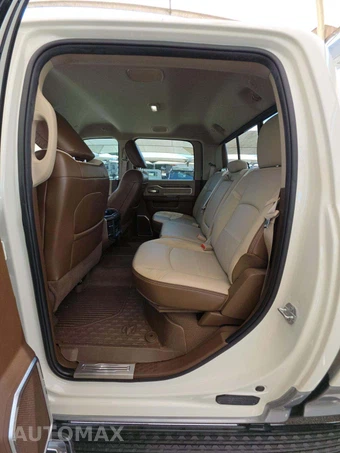 2020 Ram 2500 Laramie Crew Cab Medium Bed - miniatura 13