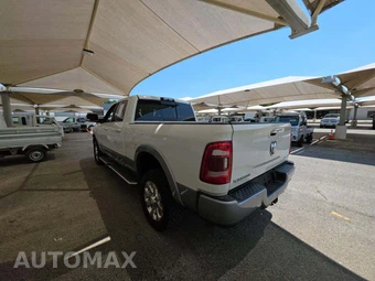 2020 Ram 2500 Laramie Crew Cab Medium Bed - miniatura 2