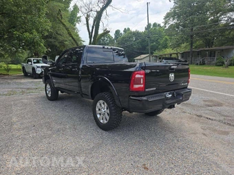 2020 Ram 2500 Laramie Crew Cab Medium Bed - miniatura 2