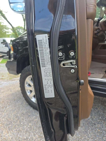 2020 Ram 2500 Laramie Crew Cab Medium Bed - miniatura 5