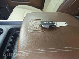 2020 Ram 2500 Laramie Crew Cab Medium Bed - miniatura 8