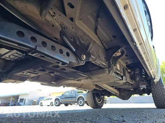 2020 Ram 2500 Laramie Crew Cab Medium Bed - miniatura 4