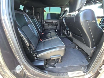 2020 Ram 2500 Laramie Extended Crew Cab Medium Bed - miniatura 16