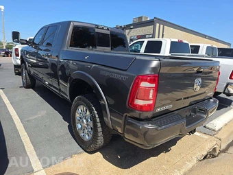 2020 Ram 2500 Laramie Extended Crew Cab Medium Bed - miniatura 2